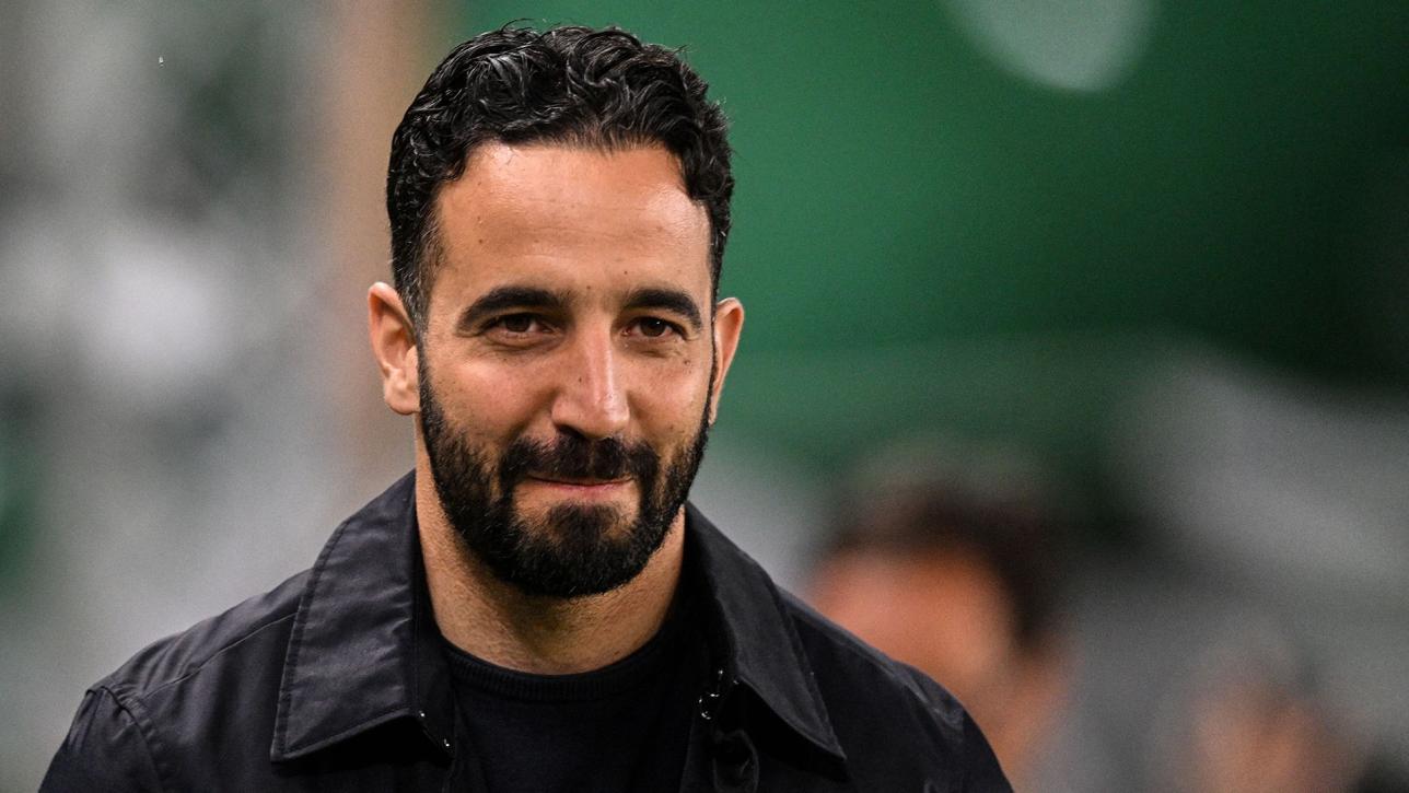 Ruben Amorim uśmiecha się