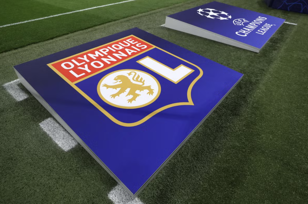 Olympique Lyon, Herb