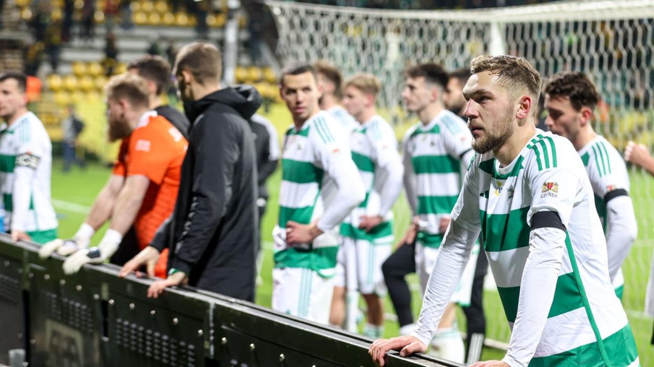 Lechią Gdańsk smutni piłkarze